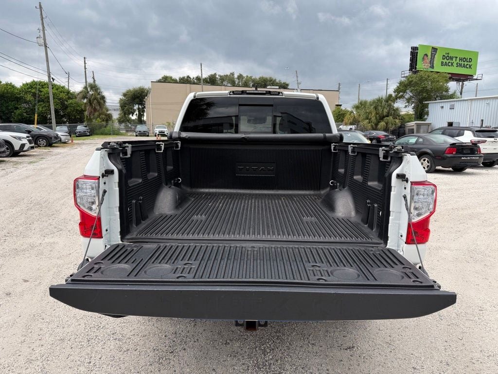 2023 Nissan Titan SV