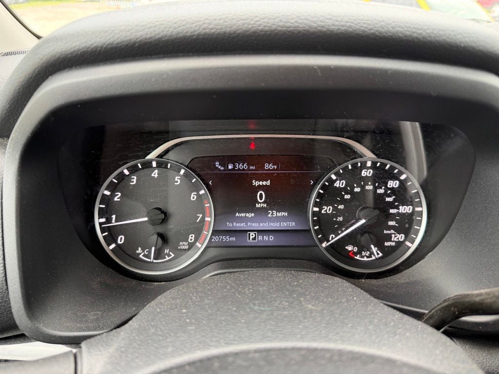 2023 Nissan Titan SV