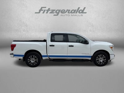 2023 Nissan Titan SV