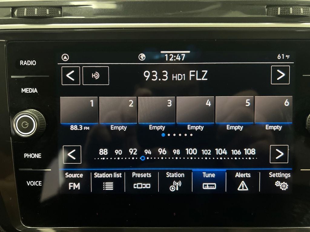 2023 Volkswagen Tiguan 2.0T SE R-Line Black