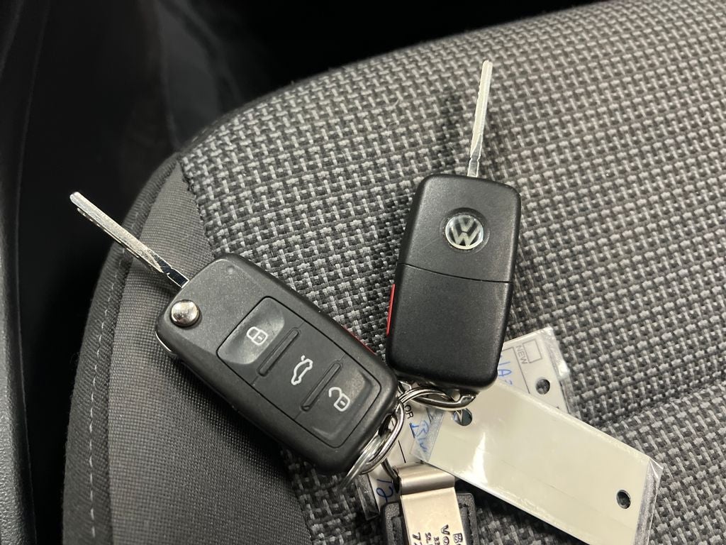 2019 Volkswagen Beetle 2.0T S