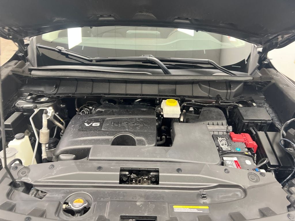 2022 Nissan Pathfinder SV