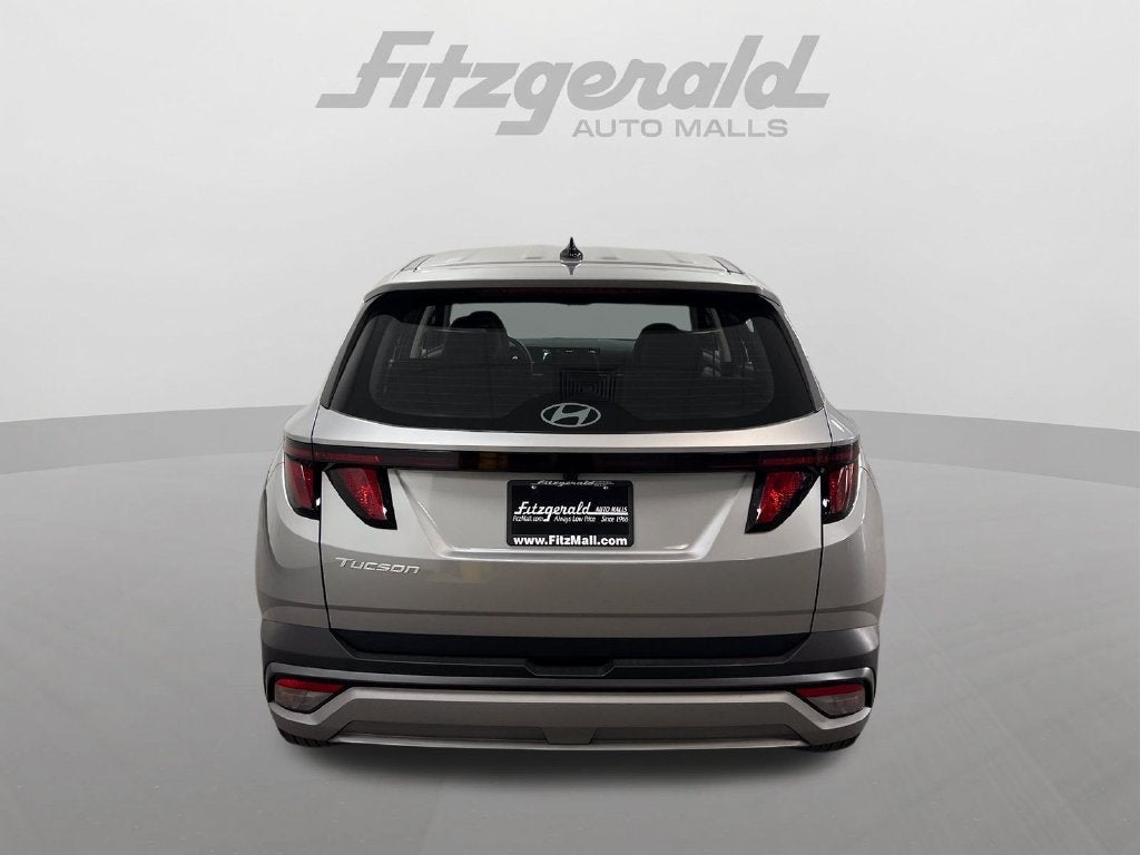 2026 Hyundai TUCSON SE