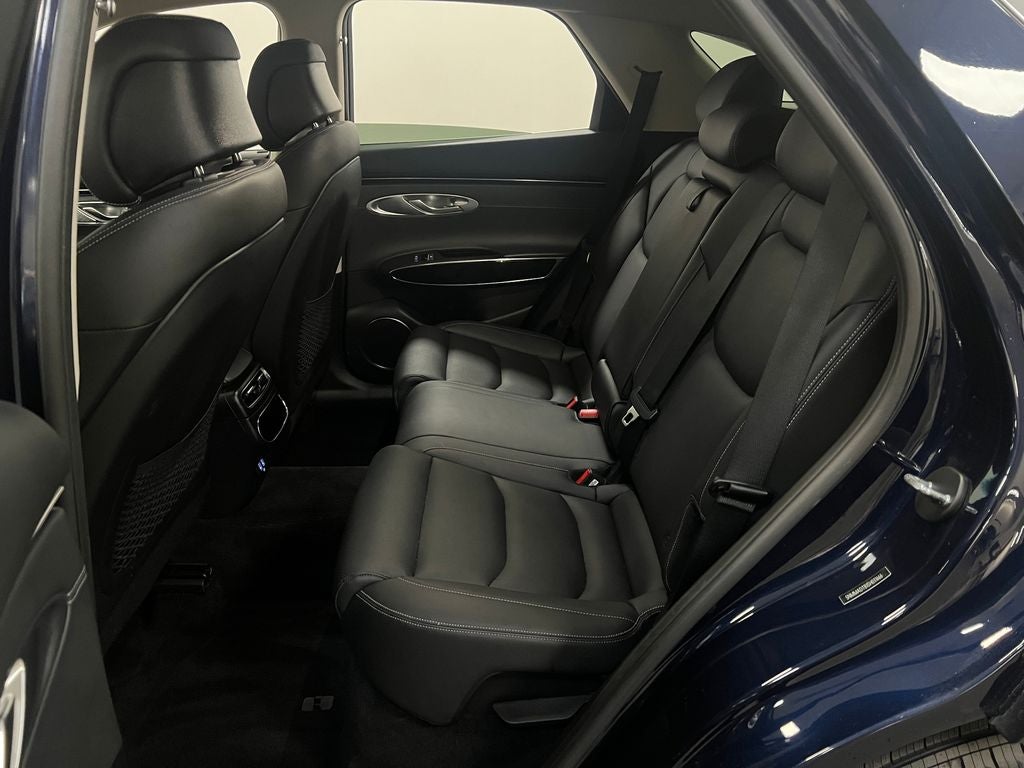 2025 Genesis GV70 2.5T