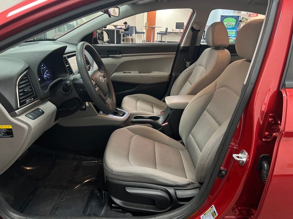 2018 Hyundai ELANTRA SE