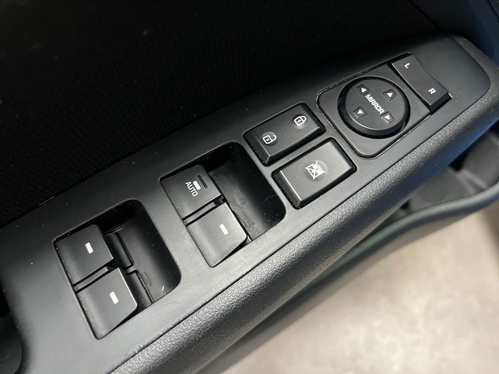 2017 Hyundai ELANTRA Value Edition