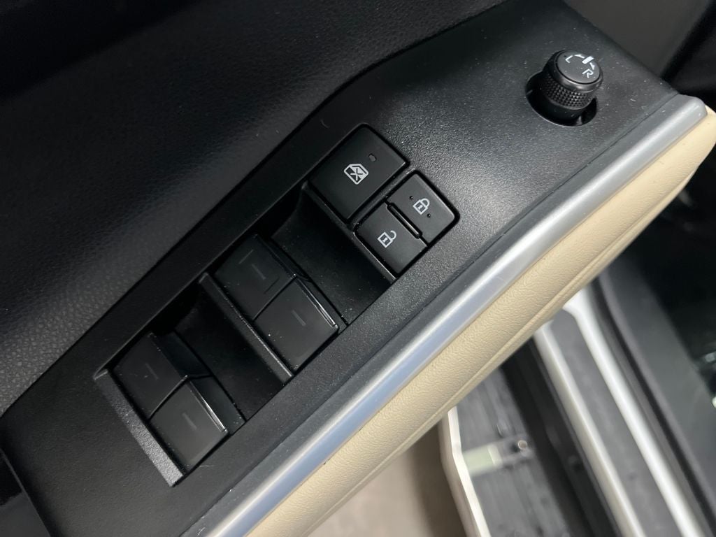 2025 Toyota Highlander Hybrid XLE