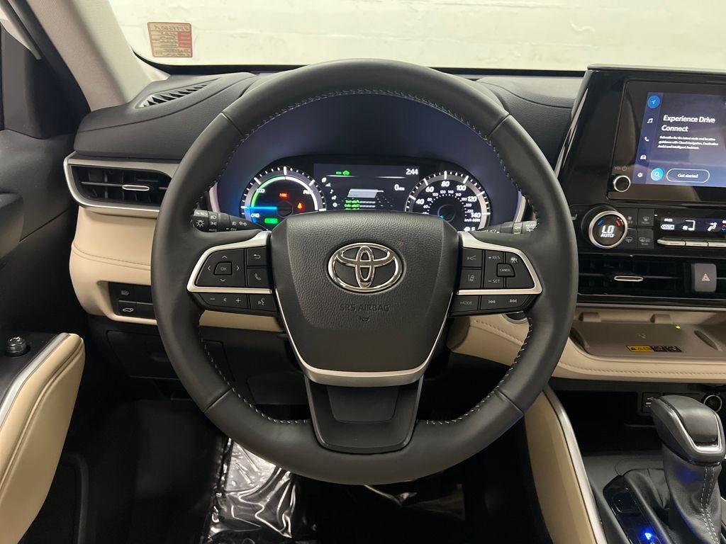 2025 Toyota Highlander Hybrid XLE