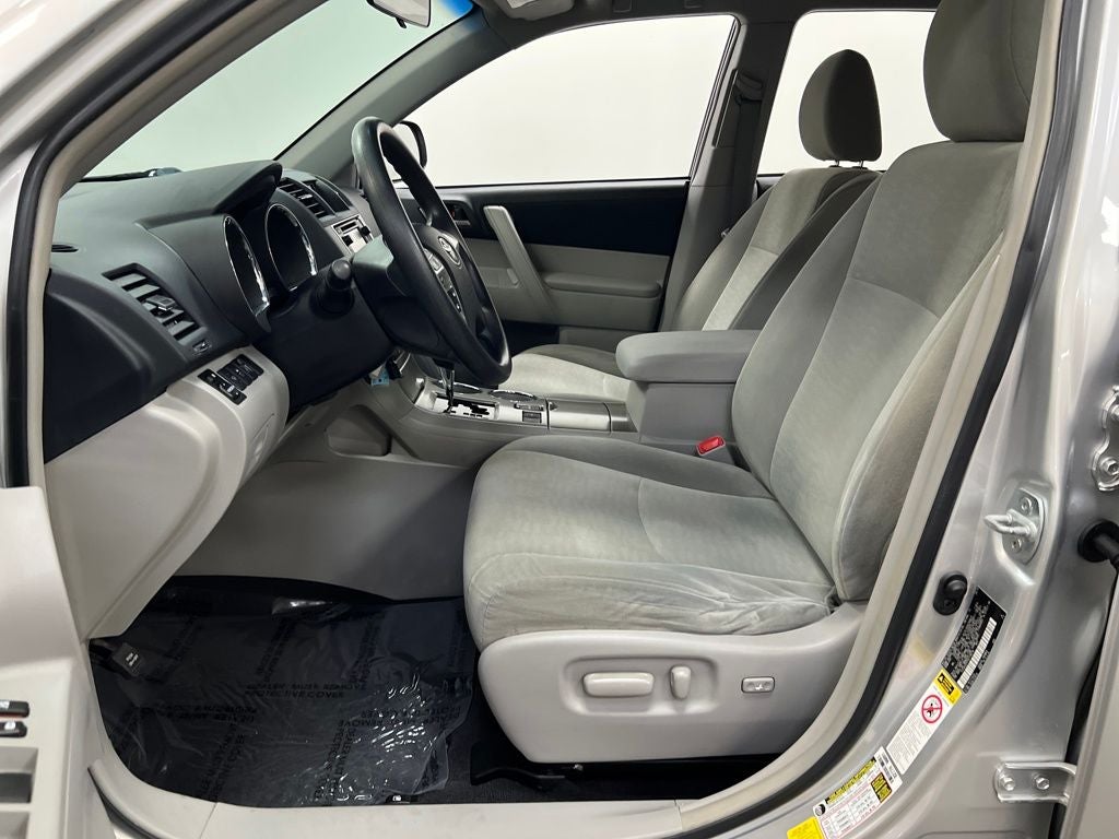 2013 Toyota Highlander Base Plus V6