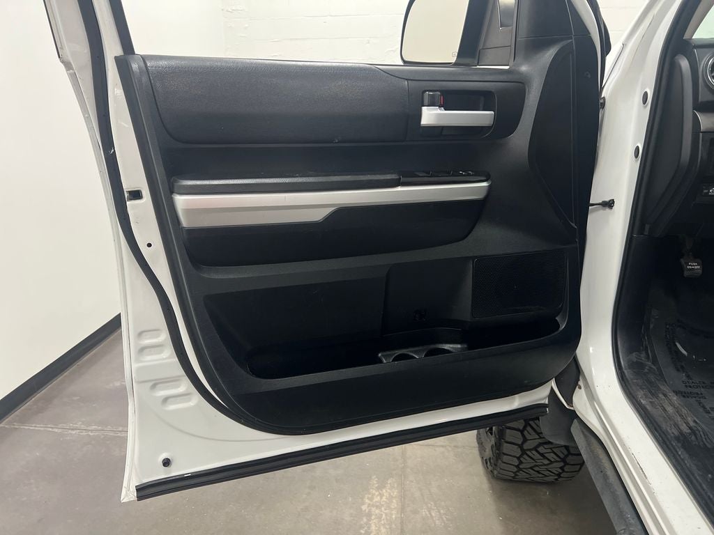 2016 Toyota Tundra SR5