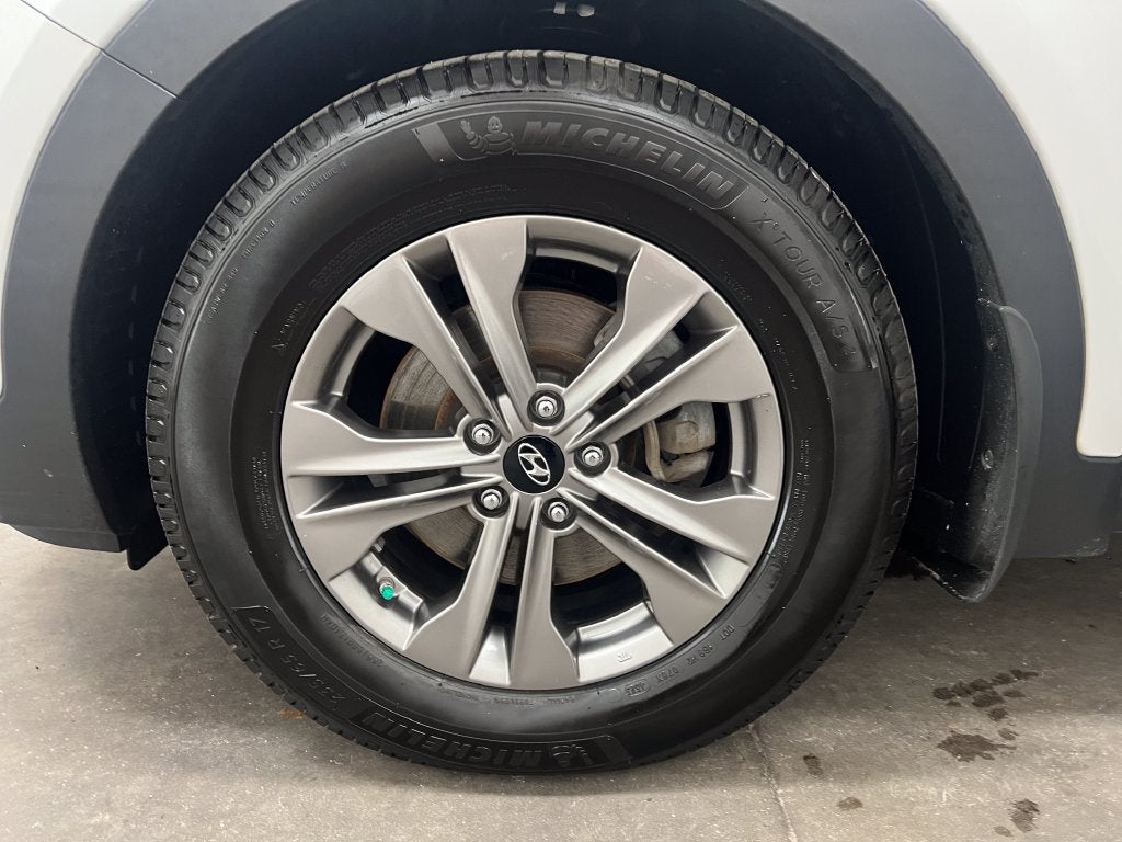 2015 Hyundai SANTA FE SPORT Base
