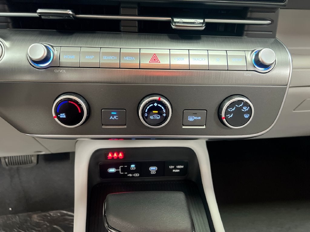 2027 Hyundai KONA SE