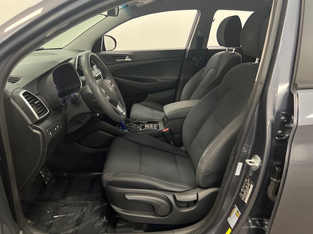 2021 Hyundai TUCSON SE