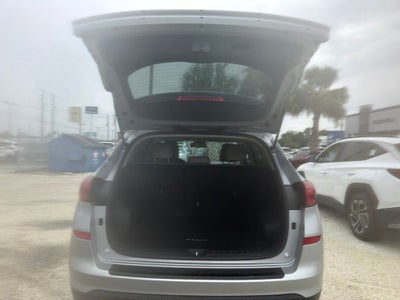 2020 Hyundai TUCSON SE