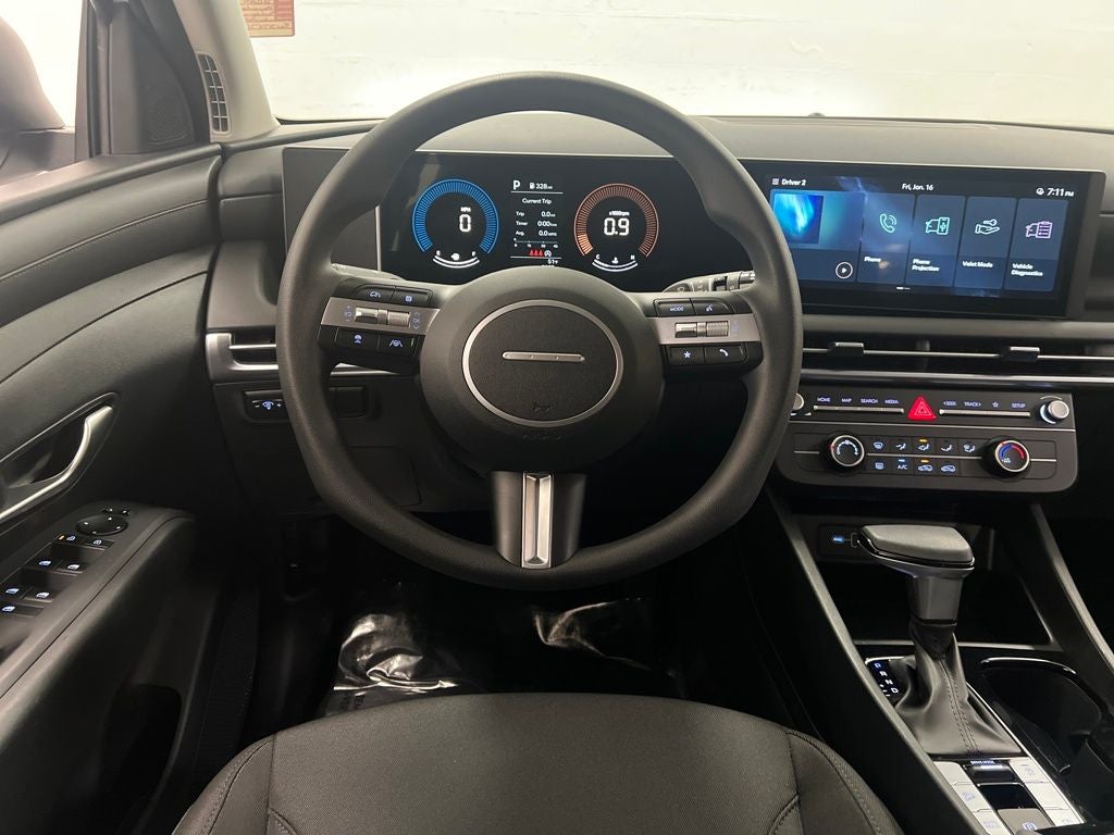 2025 Hyundai TUCSON SE