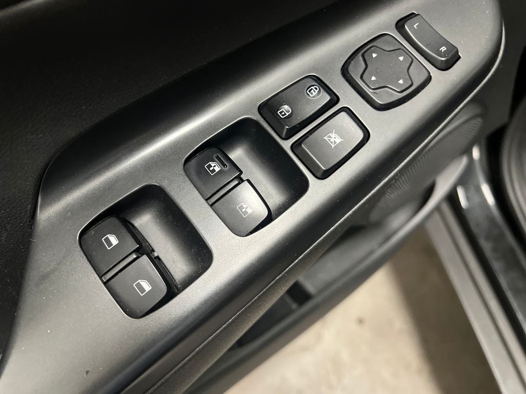 2021 Hyundai KONA SEL