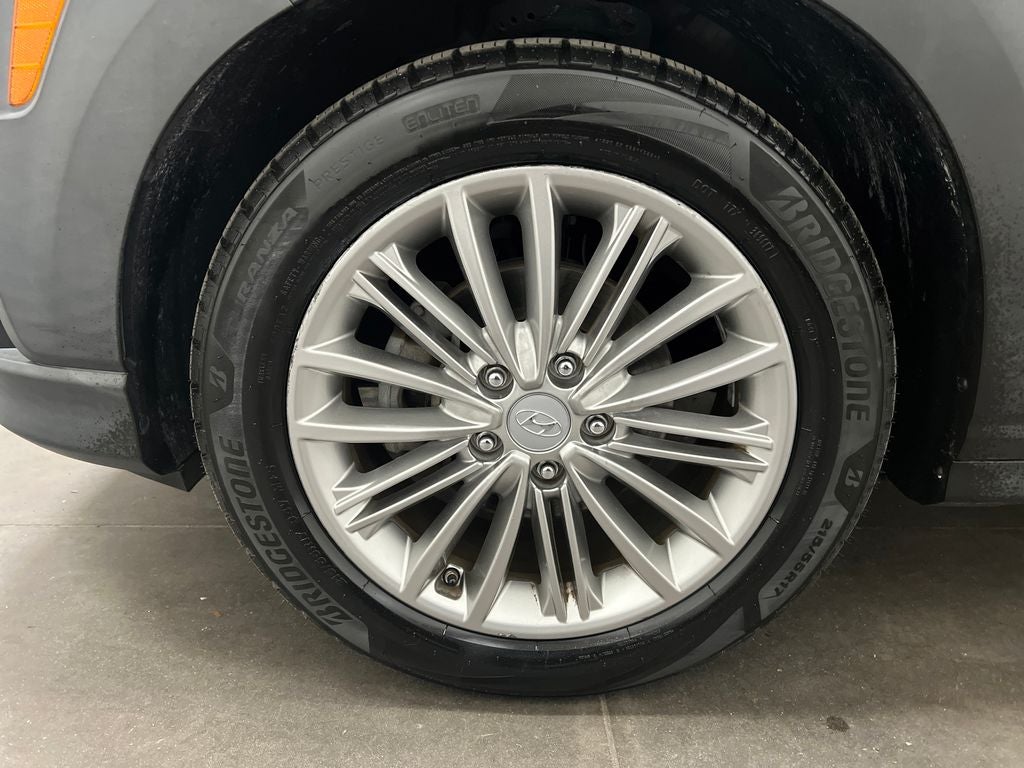 2021 Hyundai KONA SEL