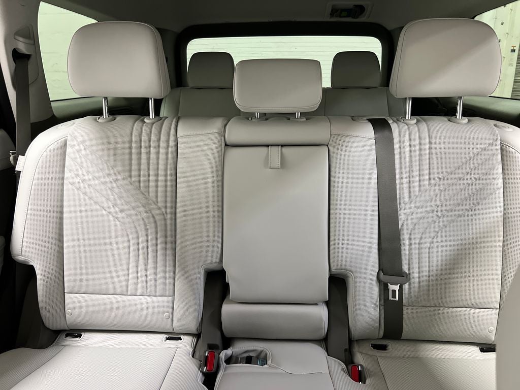 2026 Hyundai PALISADE SEL 8 Passenger
