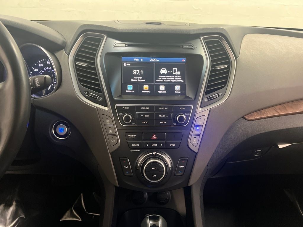 2017 Hyundai SANTA FE SE