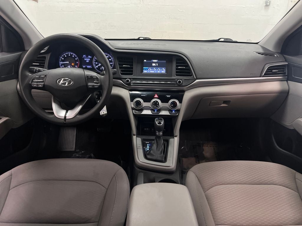 2019 Hyundai ELANTRA SE