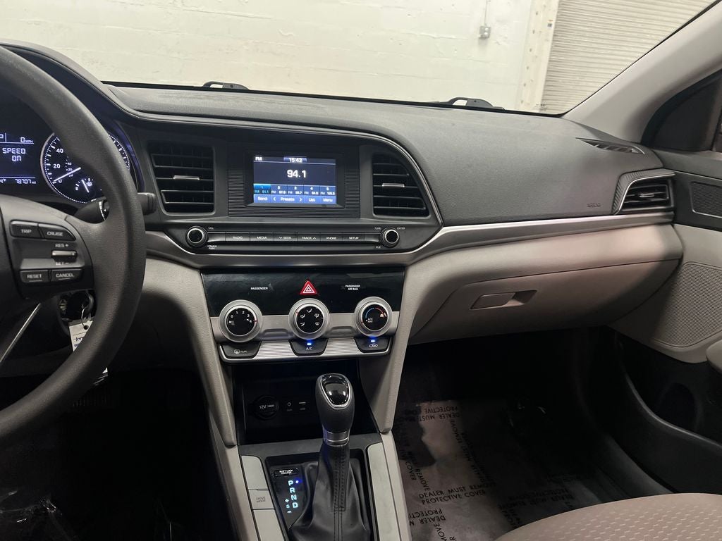 2019 Hyundai ELANTRA SE