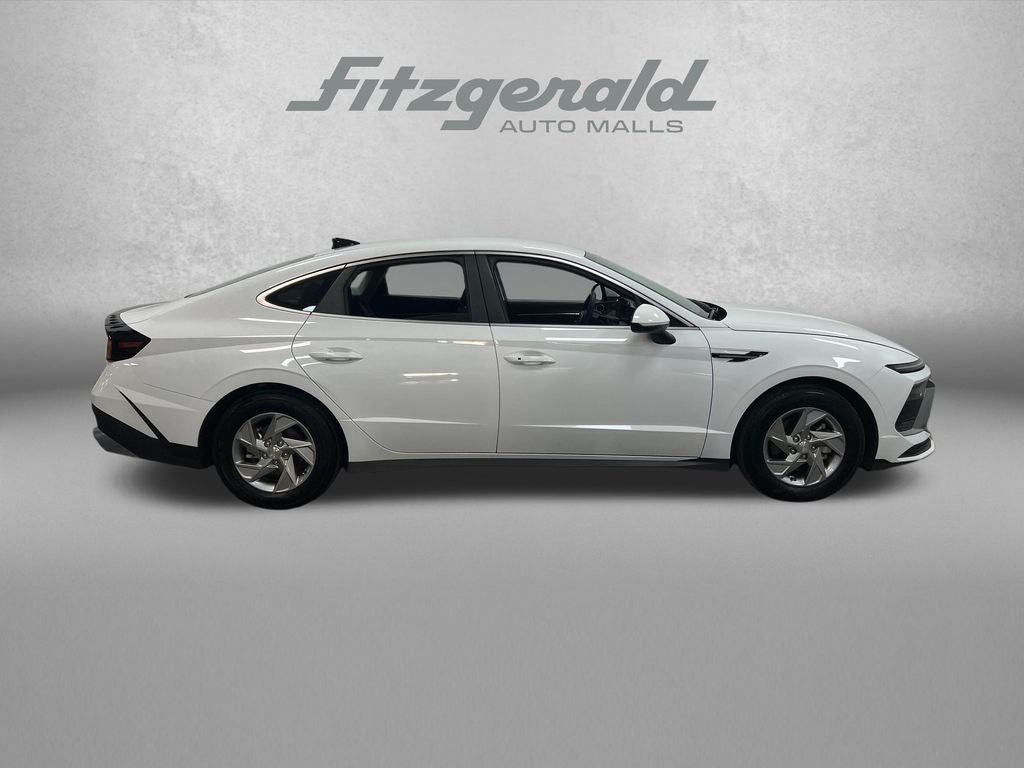 2025 Hyundai SONATA SE