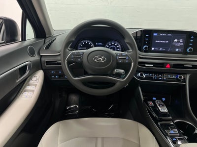 2023 Hyundai SONATA SE