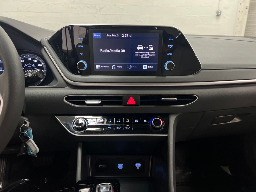 2023 Hyundai SONATA SE