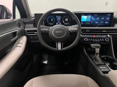 2025 Hyundai SONATA SE