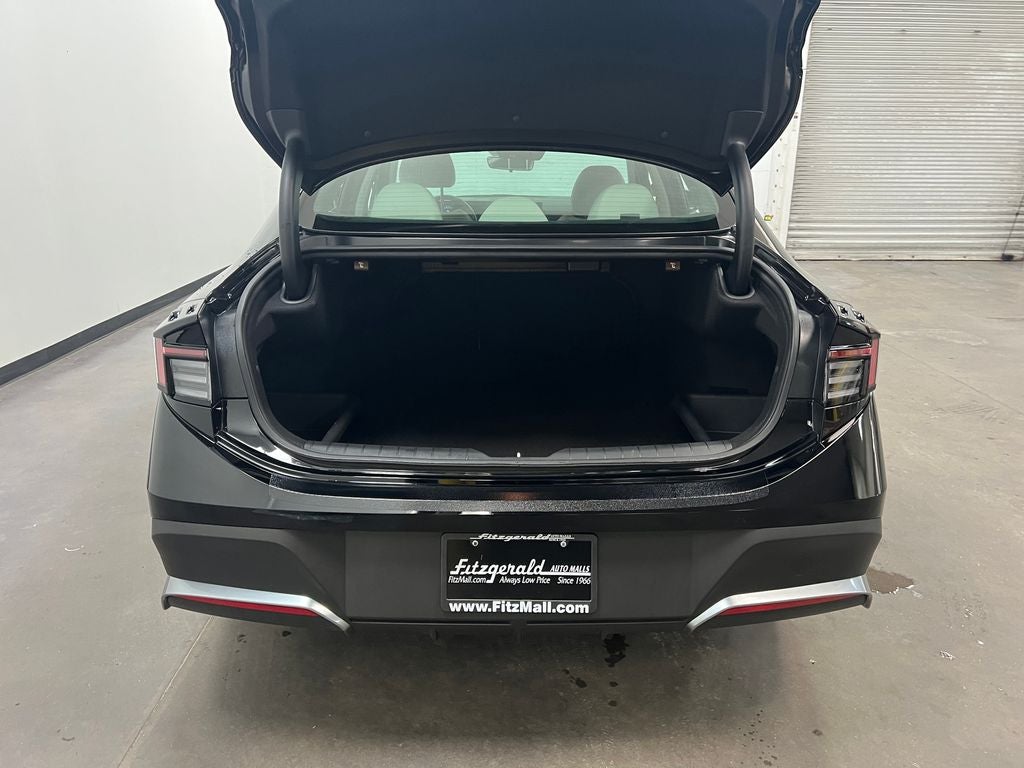 2025 Hyundai SONATA SE