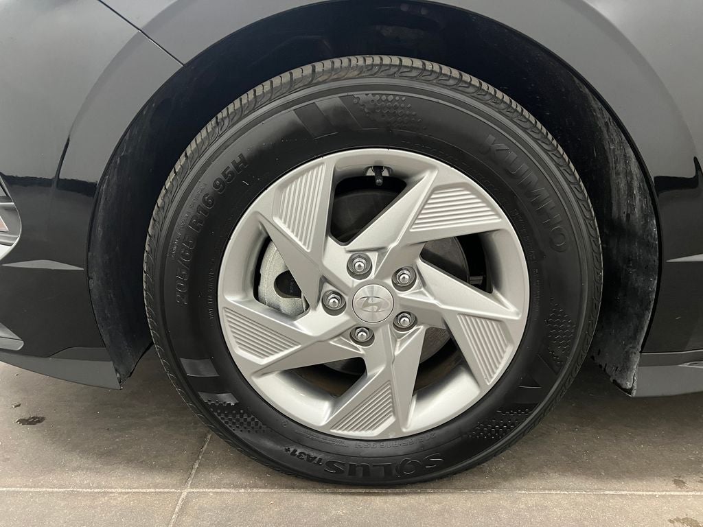 2025 Hyundai SONATA SE