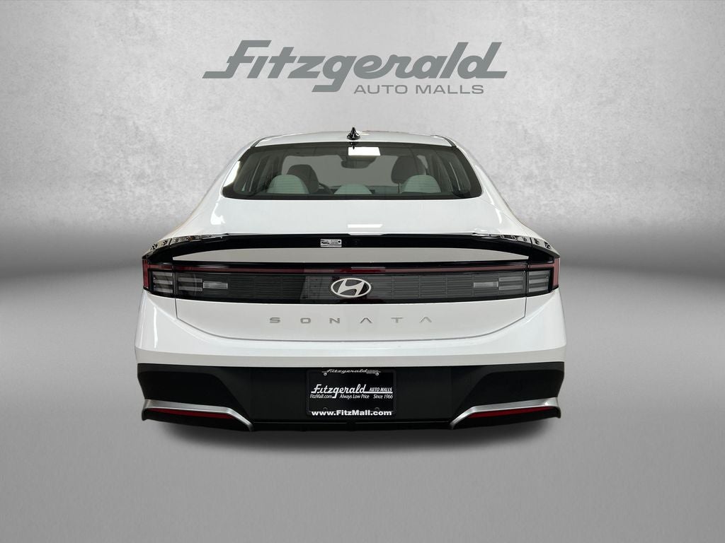 2026 Hyundai SONATA SE