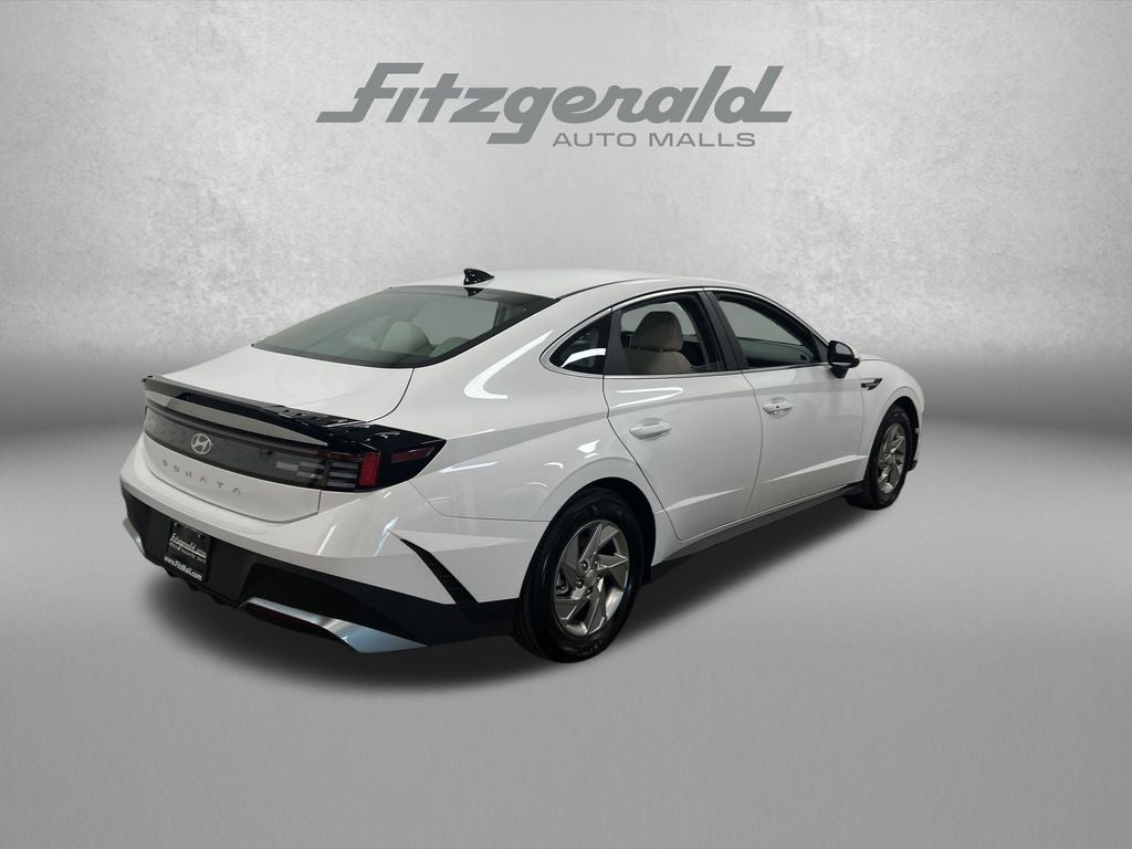 2025 Hyundai SONATA SE