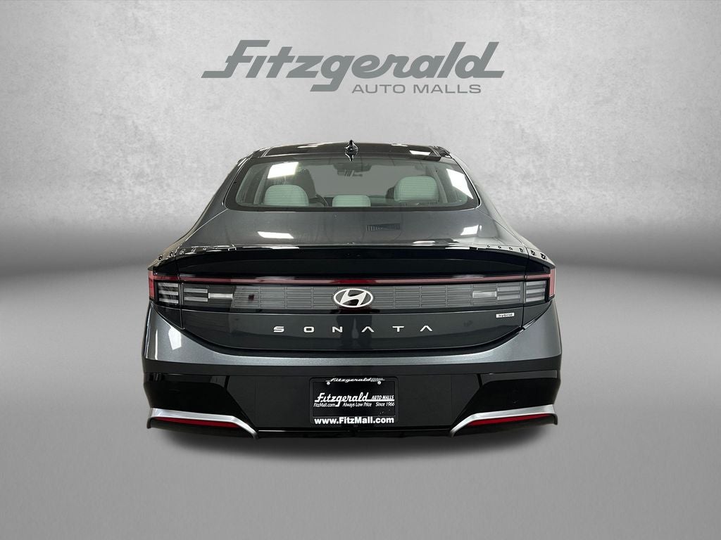 2026 Hyundai SONATA HYBRID SEL