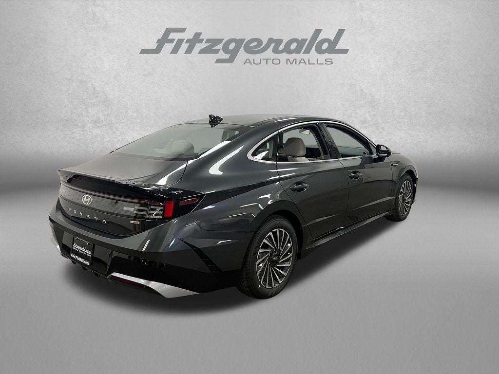 2026 Hyundai SONATA HYBRID SEL