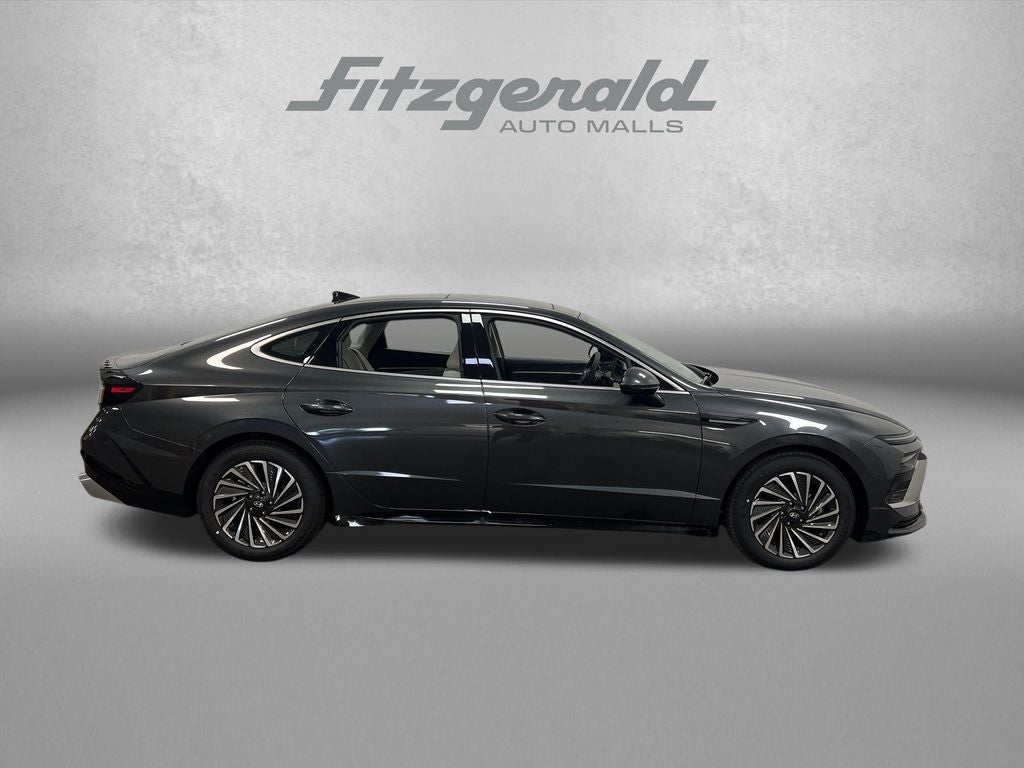 2026 Hyundai SONATA HYBRID SEL