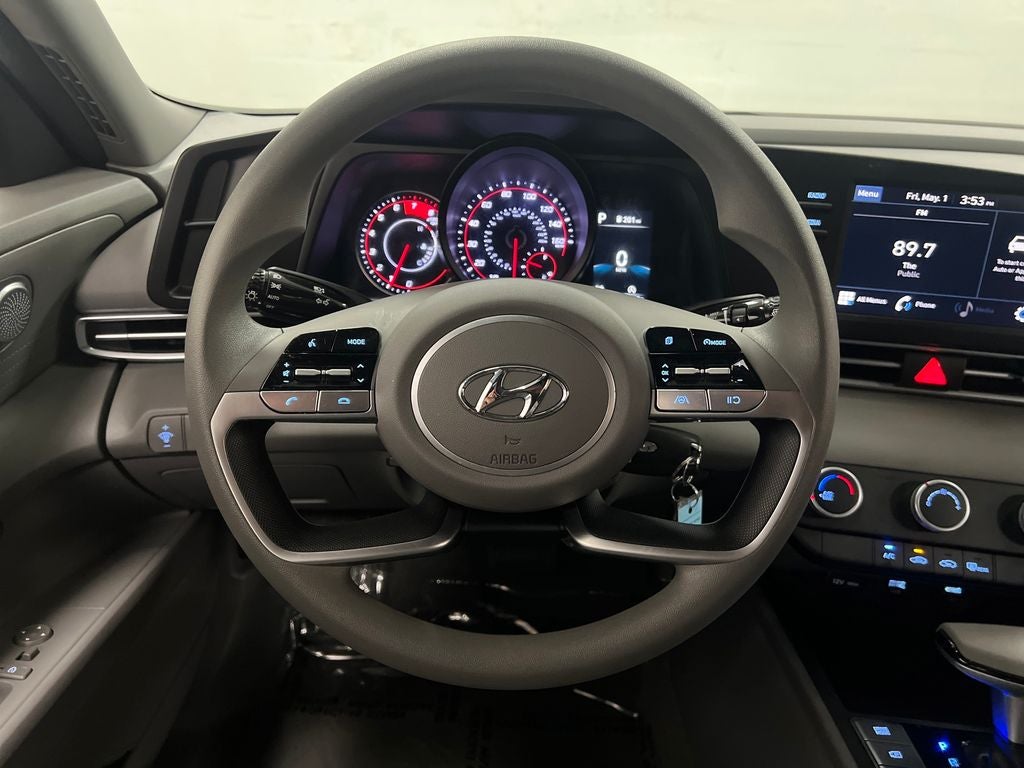 2023 Hyundai ELANTRA SE