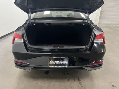 2023 Hyundai ELANTRA SE