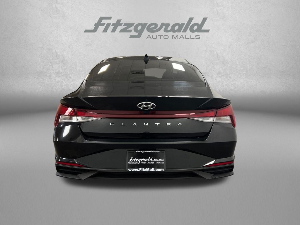 2023 Hyundai ELANTRA SE
