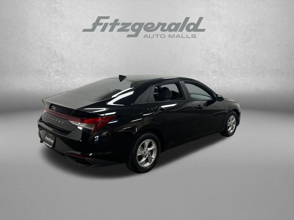2023 Hyundai ELANTRA SE
