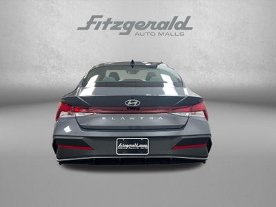 2026 Hyundai ELANTRA SE