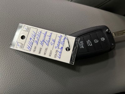 2026 Hyundai ELANTRA SE