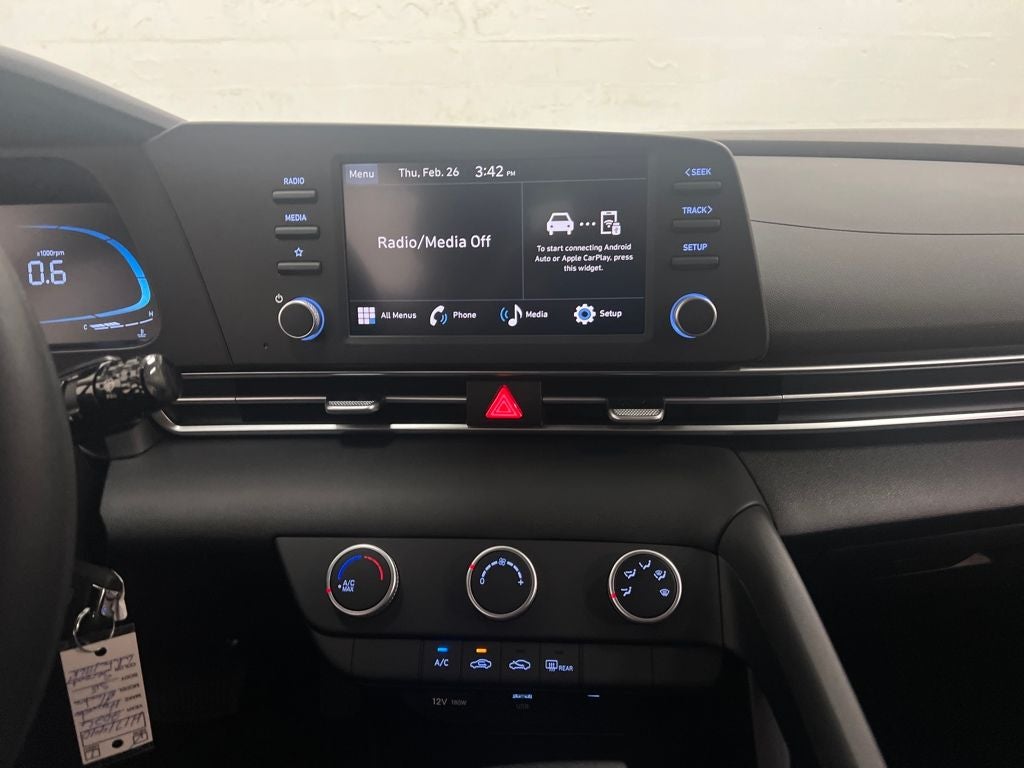 2026 Hyundai ELANTRA SE