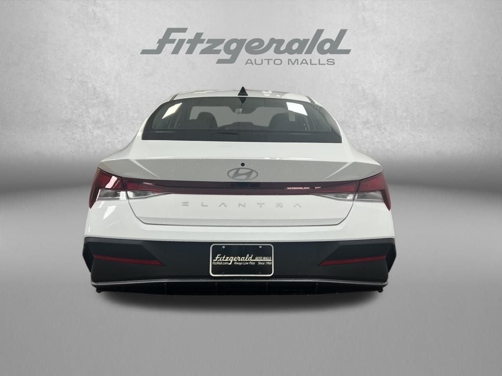 2026 Hyundai ELANTRA SE