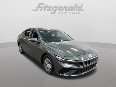 2026 Hyundai ELANTRA SE
