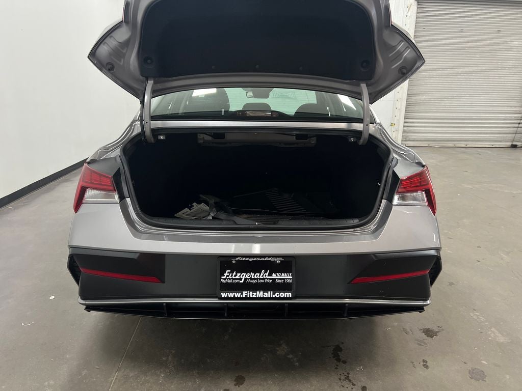 2025 Hyundai ELANTRA SEL Convenience
