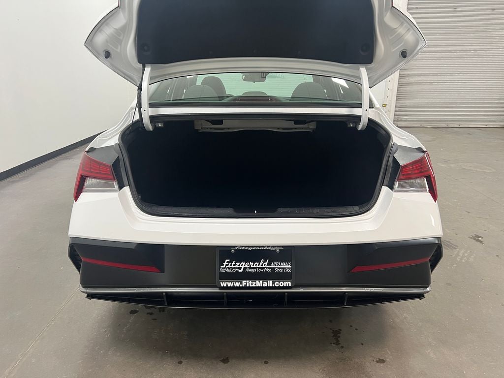 2025 Hyundai ELANTRA SEL Convenience