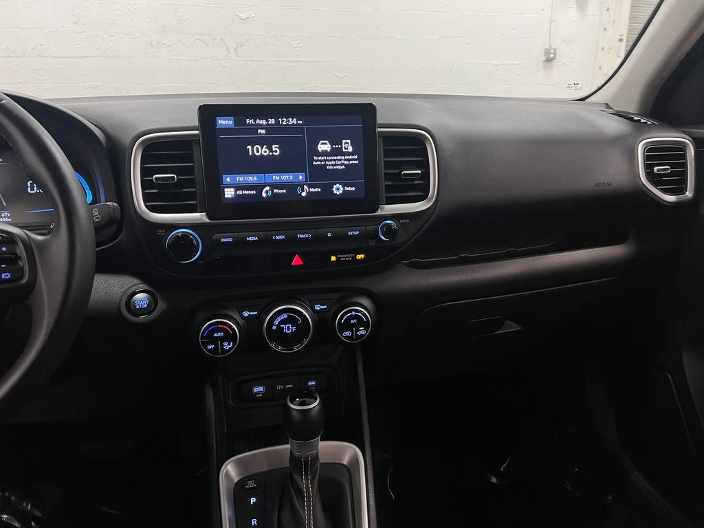 2025 Hyundai VENUE SEL