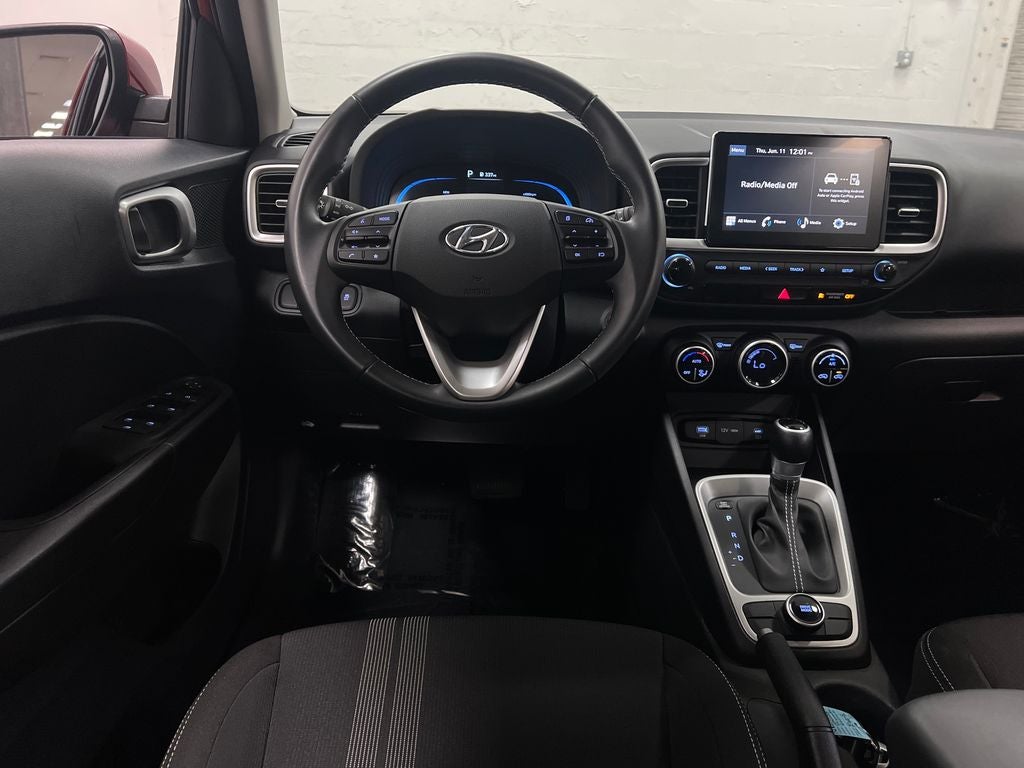 2025 Hyundai VENUE SEL