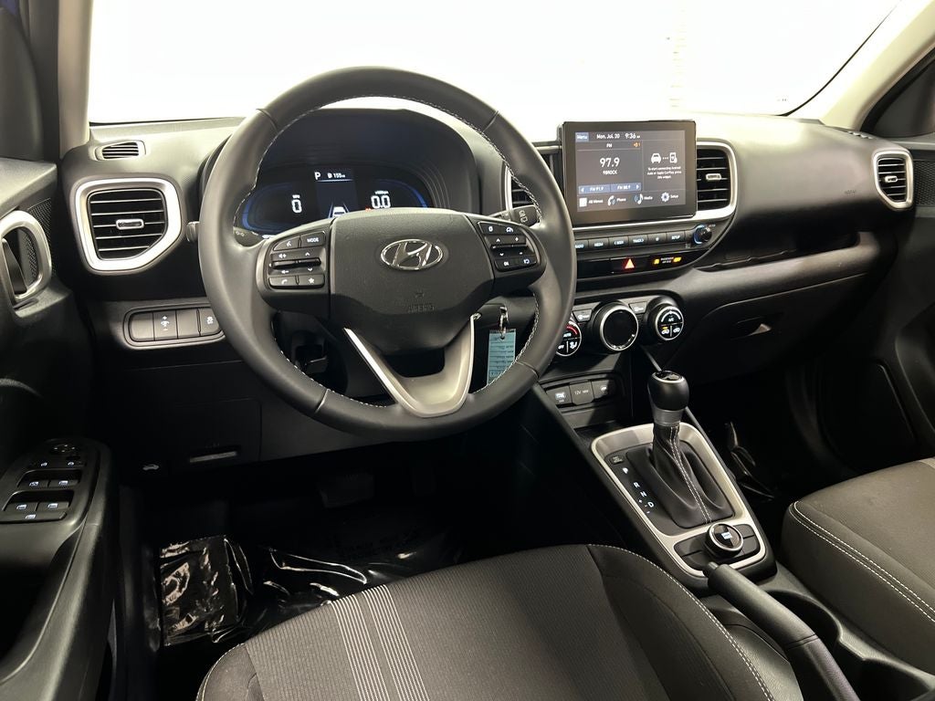 2023 Hyundai VENUE SEL